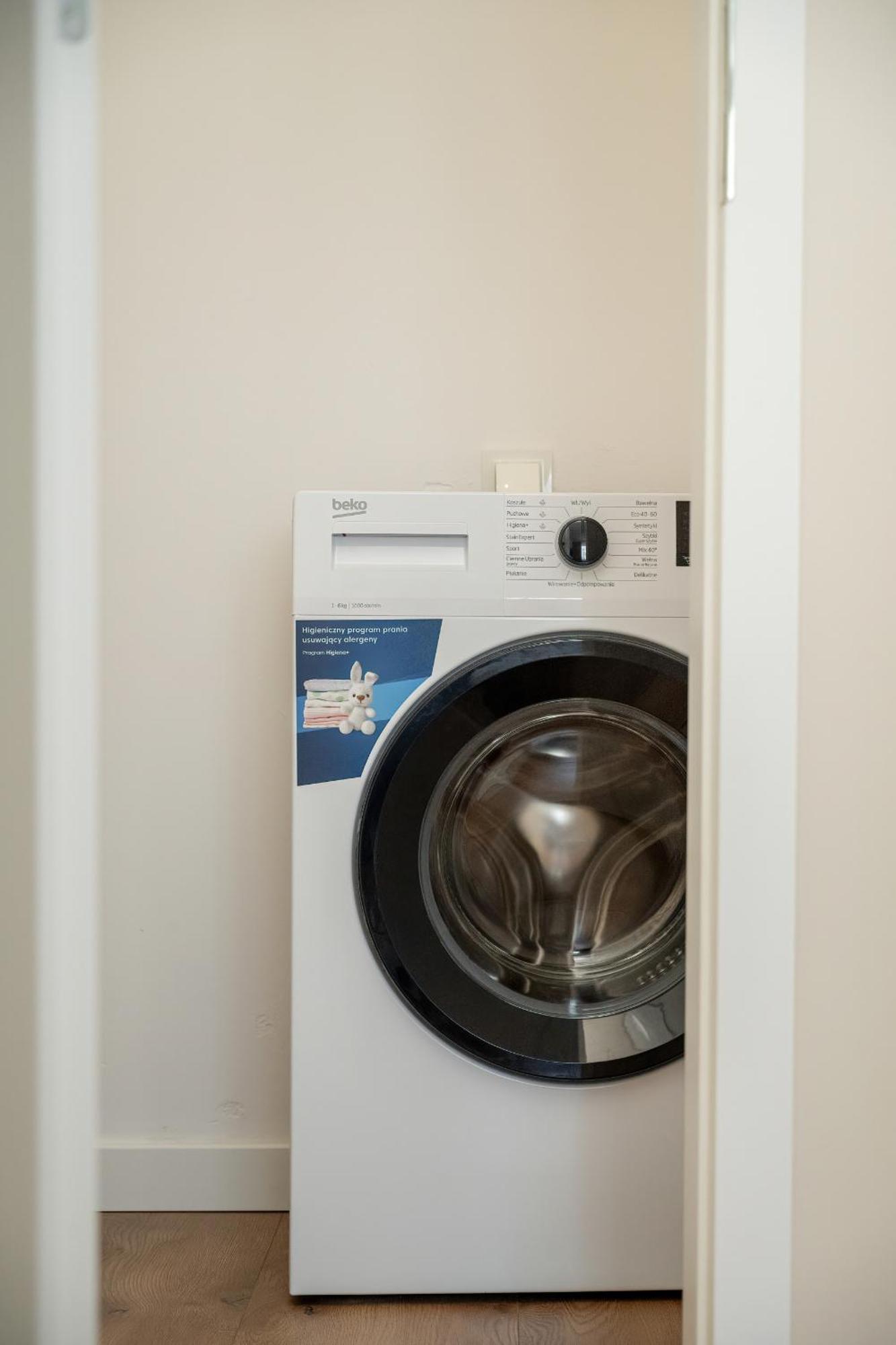 Piekny Apartament Wichrowa - 2 Sypialnie Free Garage Wroclaw By Noclegi Renters Eksteriør billede