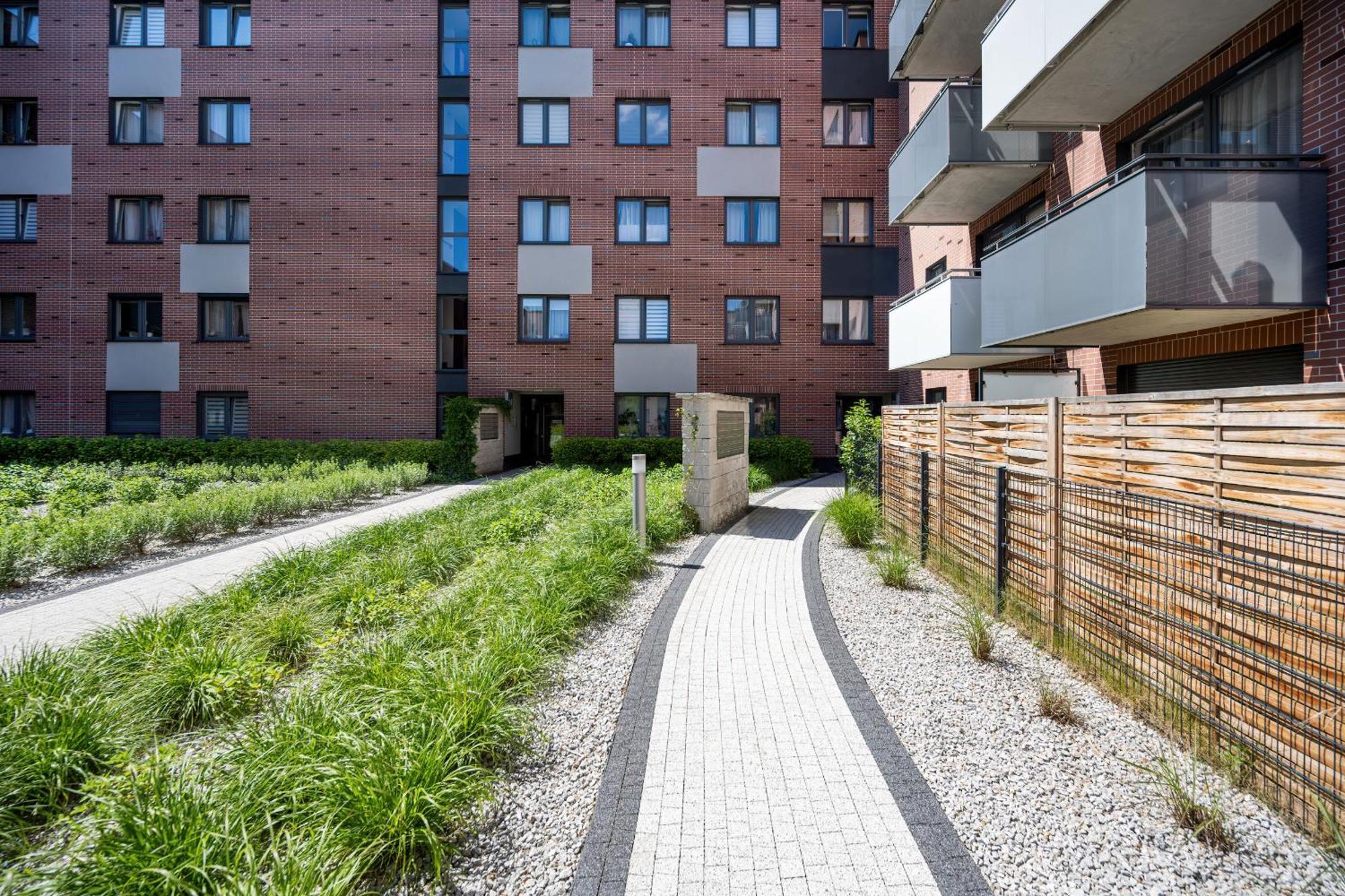 Piekny Apartament Wichrowa - 2 Sypialnie Free Garage Wroclaw By Noclegi Renters Eksteriør billede